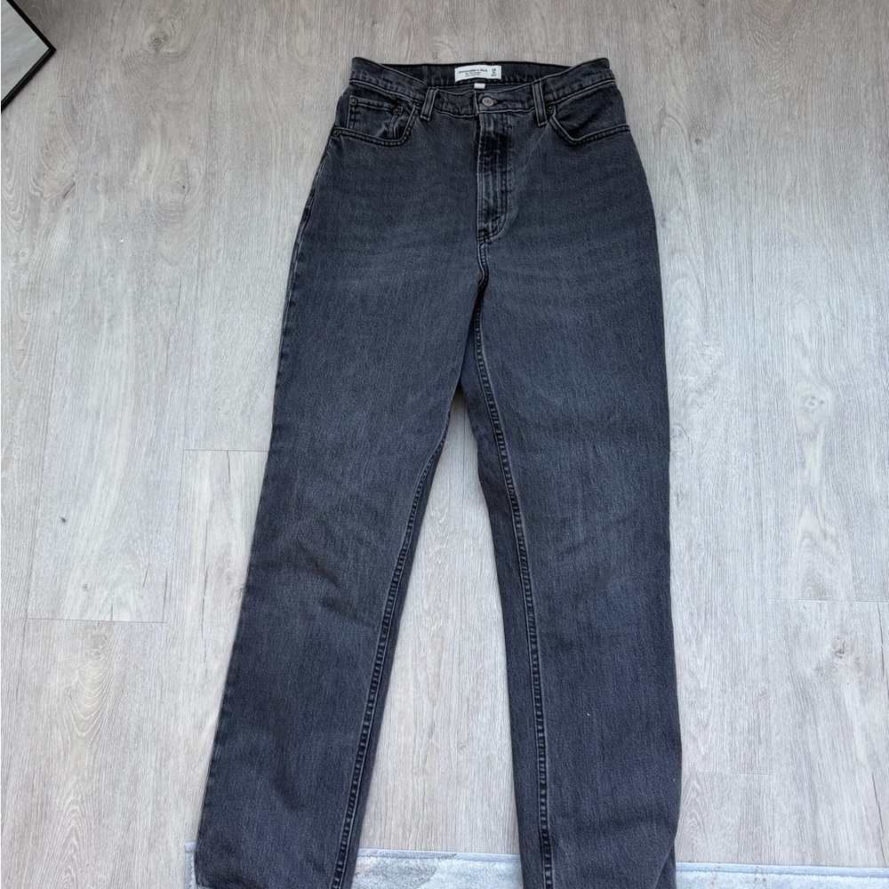 Abercrombie & Fitch Dark Gray Women's Straight Leg Jeans (Curve Love)